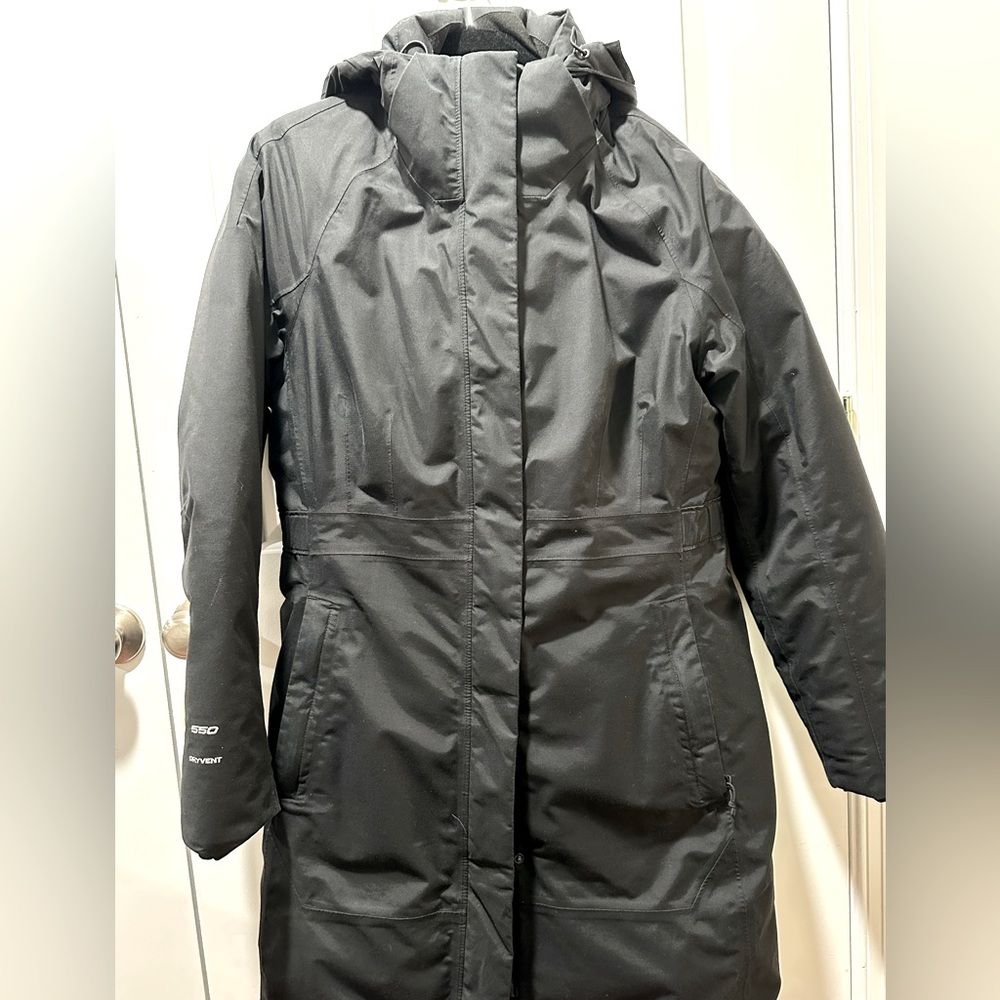 Woman’s north face down jacket. Size large. Black.